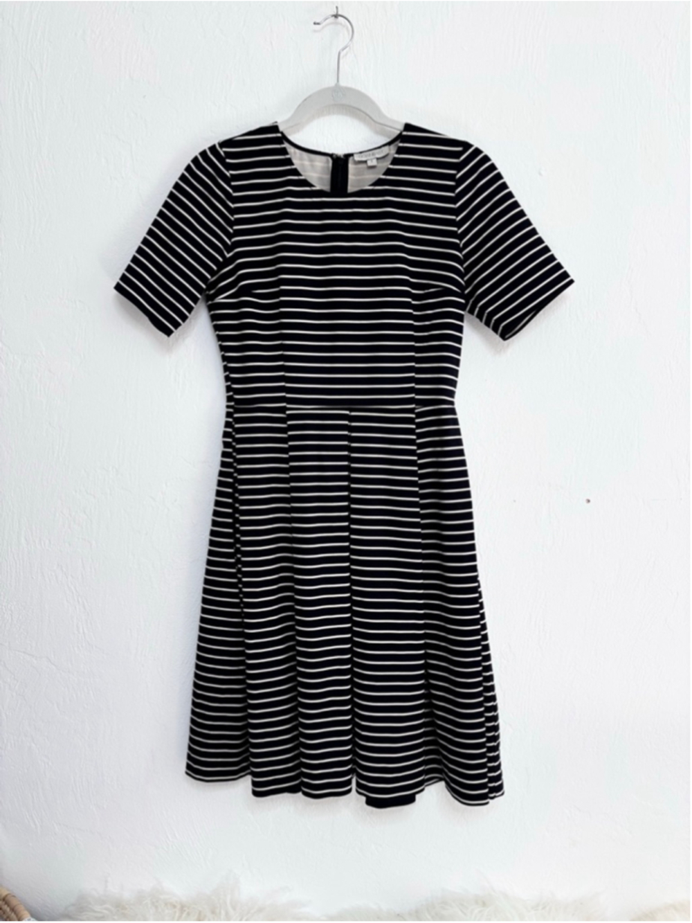 Women's Downeast Black White Striped Short Sleeve Dress S Cotton blend